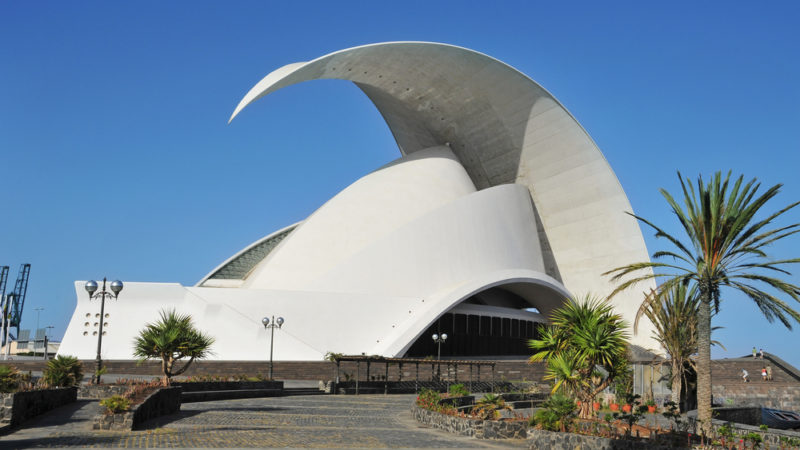 Auditorio de Tenerife nito / Shutterstock.com