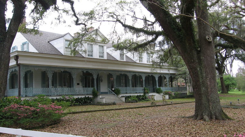 "Myrtles Plantation Louisiana". Licensed under Public Domain via Commons.