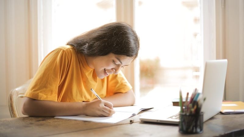 Woman learning online